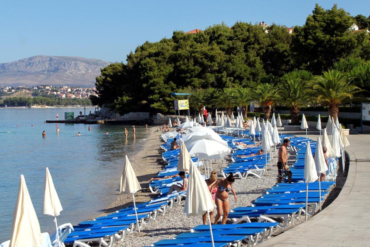 Apartments With A Parking Space Podstrana, Split - 17586 المظهر الخارجي الصورة